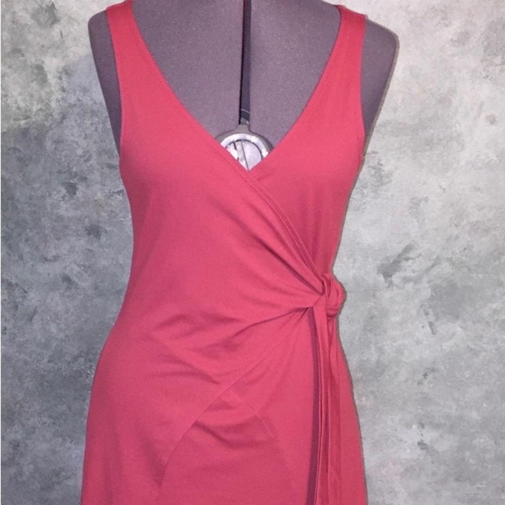 COPY - Patagonia Women's Wrap Dress Sleeveless
Overlap Fit & Flare Stretch Red …